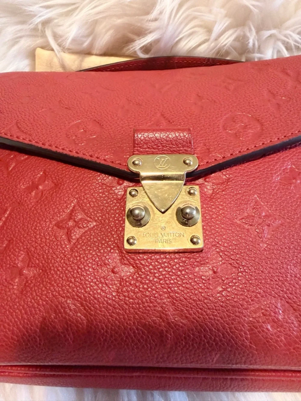 Louis Vuitton Red Empreinte Pochette Métis Satchel with Gold Hardware - Picture 11 of 17